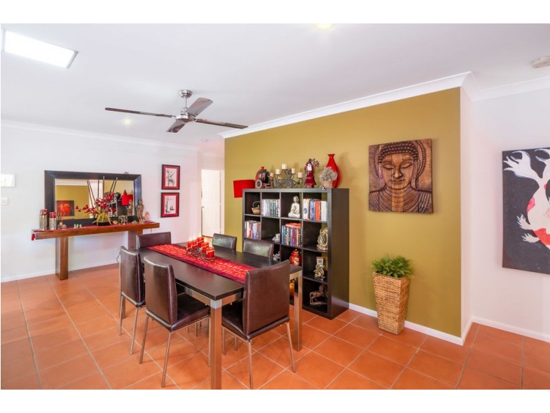 4 Barrier Close, Clifton Beach QLD 4879