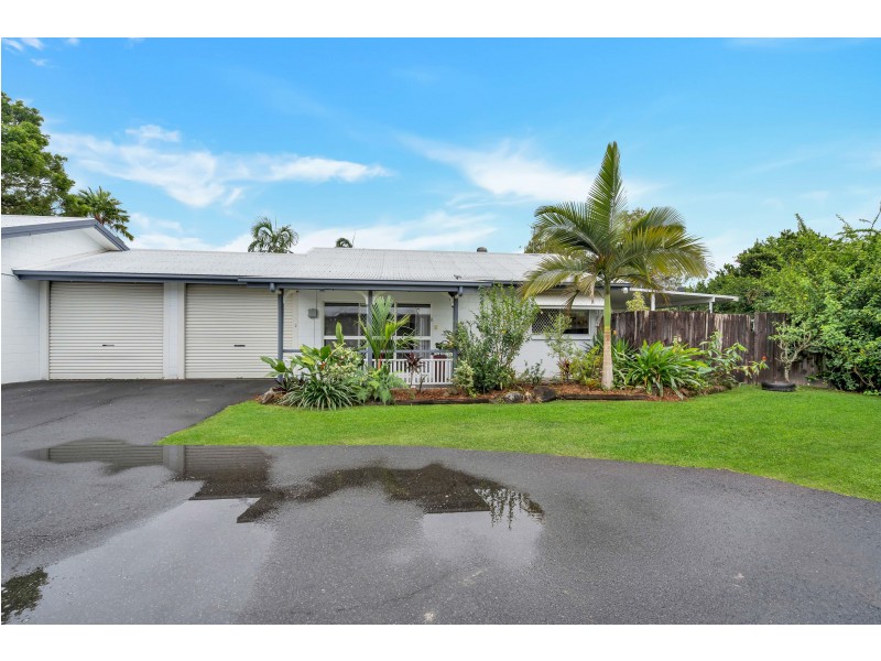 2/10 Ireland Crescent, Whitfield QLD 4870