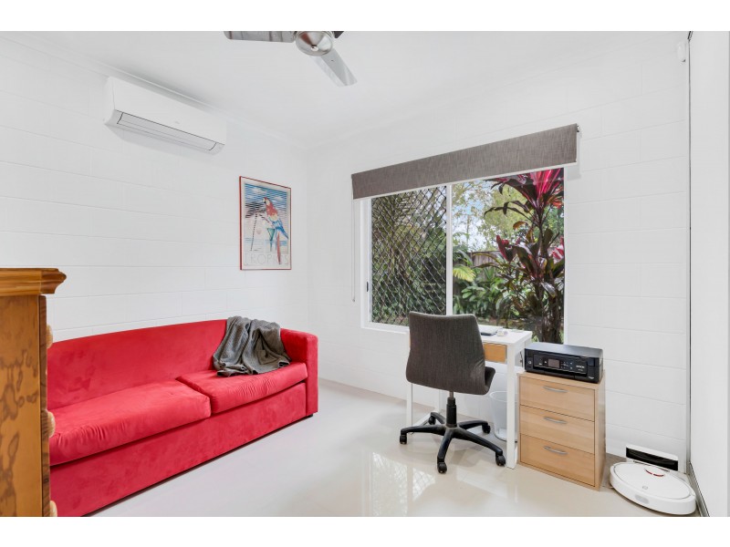 2/10 Ireland Crescent, Whitfield QLD 4870