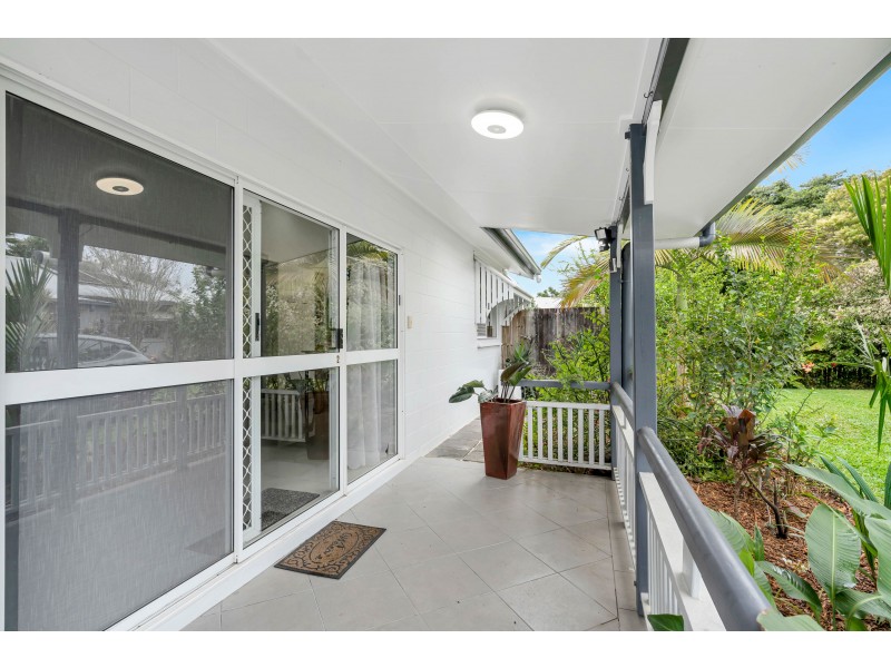 2/10 Ireland Crescent, Whitfield QLD 4870