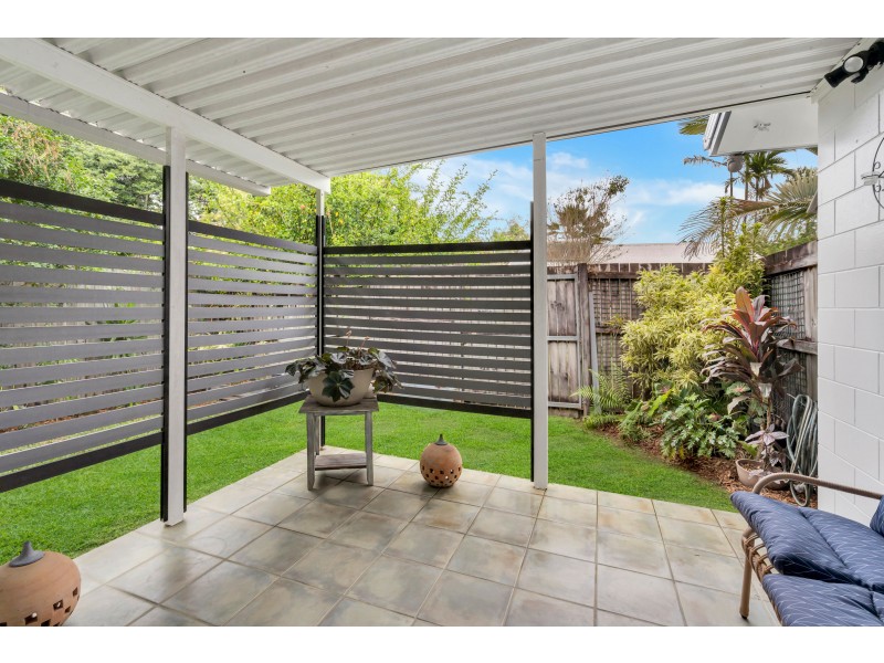 2/10 Ireland Crescent, Whitfield QLD 4870