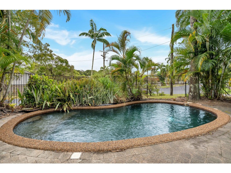 2/10 Ireland Crescent, Whitfield QLD 4870