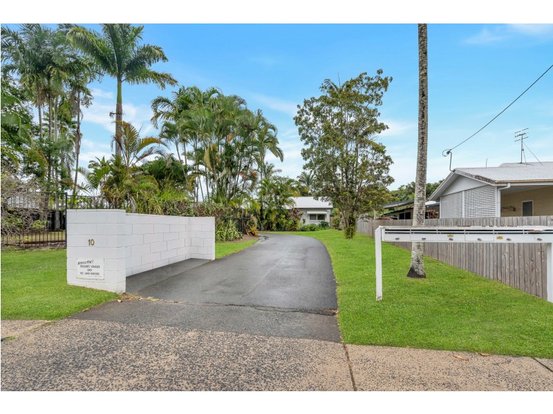 2/10 Ireland Crescent, Whitfield QLD 4870