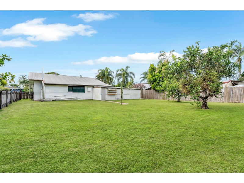 11 Abel Street, Manunda QLD 4870