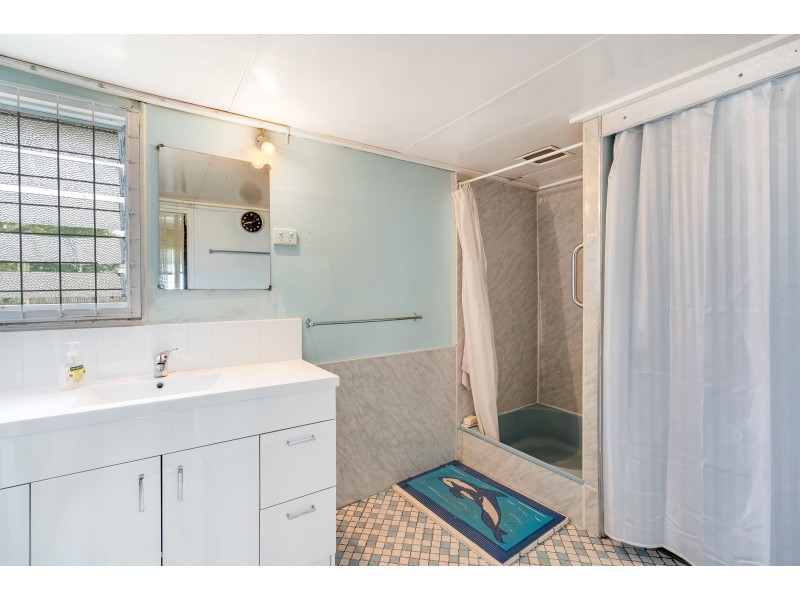 11 Abel Street, Manunda QLD 4870