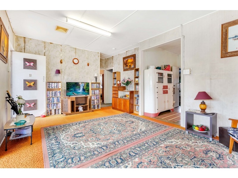 11 Abel Street, Manunda QLD 4870