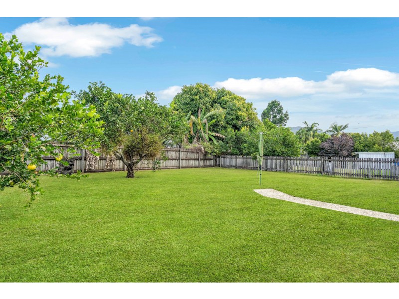 11 Abel Street, Manunda QLD 4870