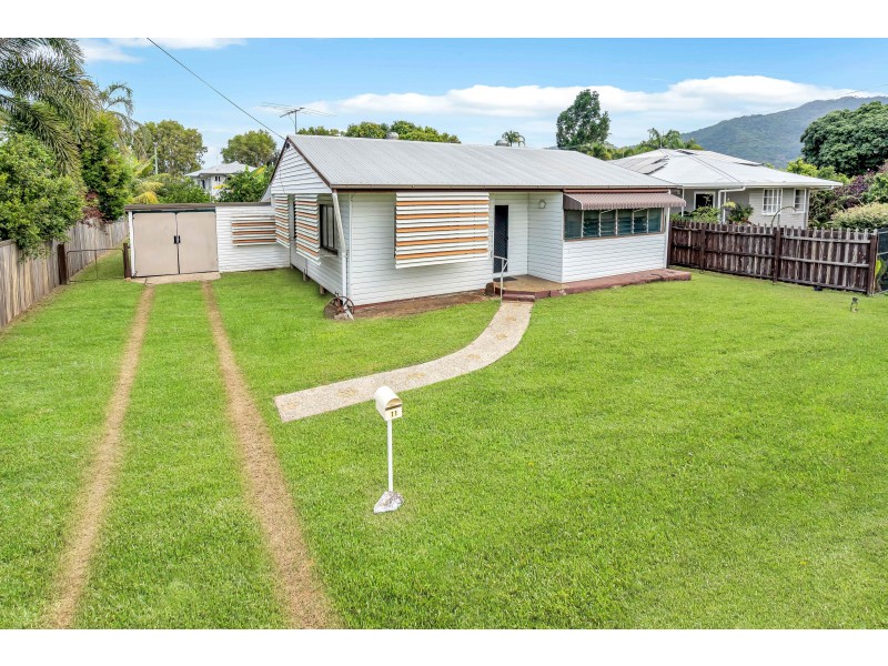 11 Abel Street, Manunda QLD 4870