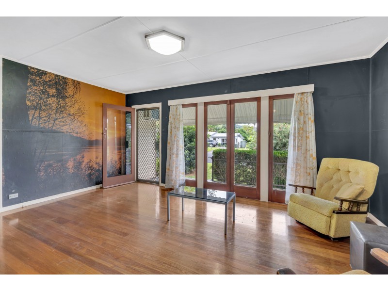 201 Jensen Street, Whitfield QLD 4870