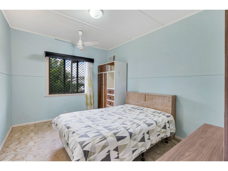 201 Jensen Street, Whitfield QLD 4870