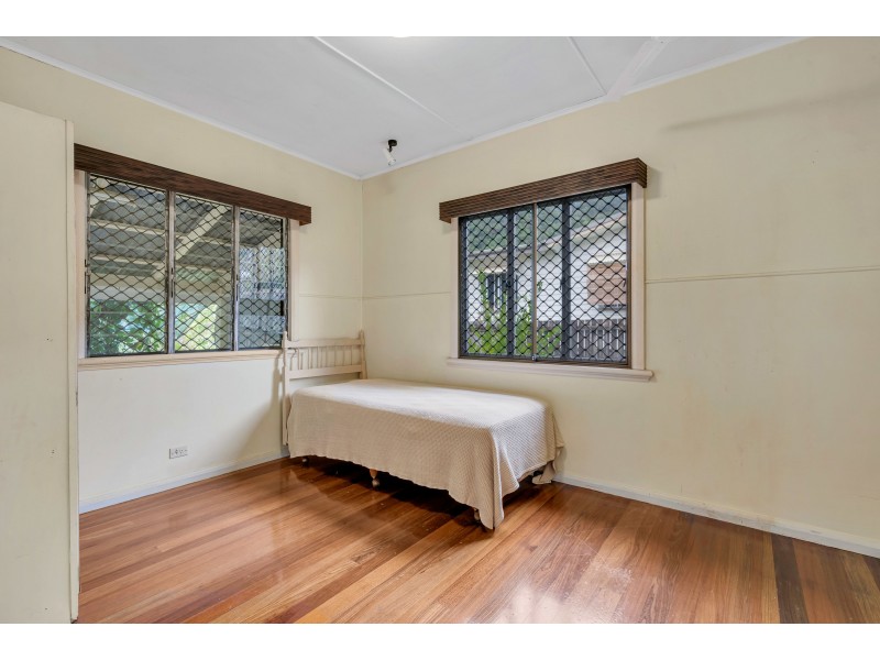 201 Jensen Street, Whitfield QLD 4870