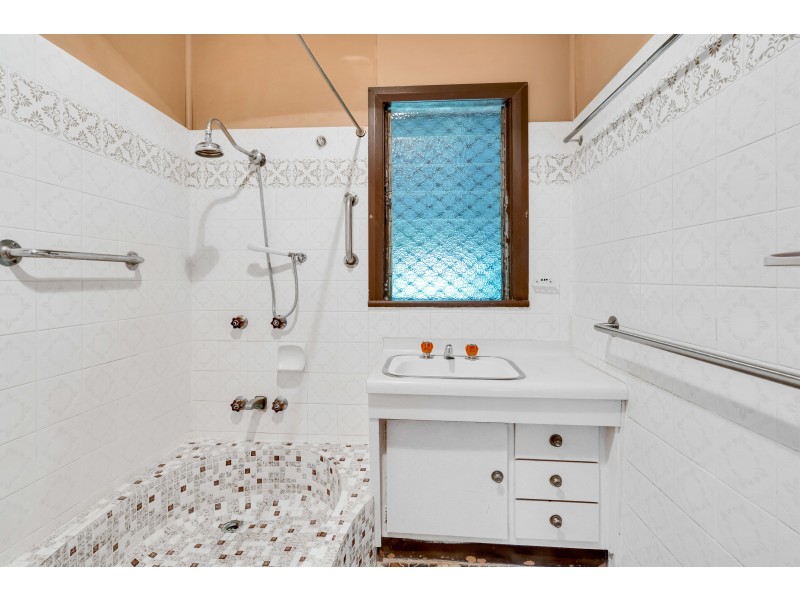 201 Jensen Street, Whitfield QLD 4870