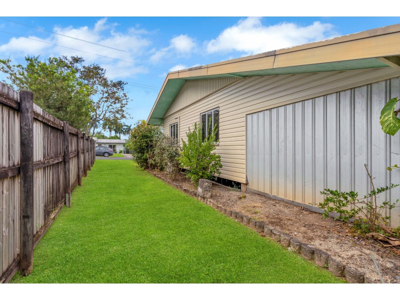 201 Jensen Street, Whitfield QLD 4870