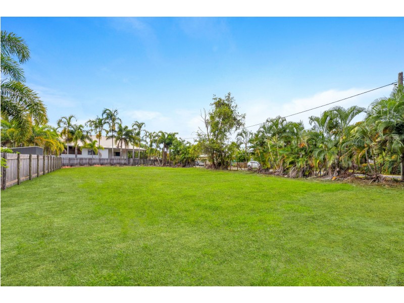 5-7 Panos Street, Cardwell QLD 4849