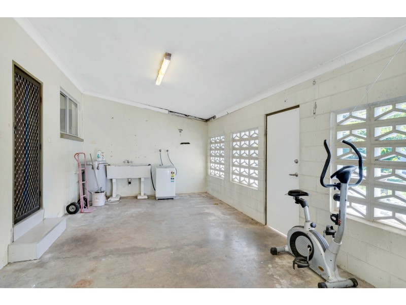 16 Melaleuca Street, Manunda QLD 4870