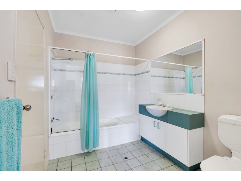 4/38 Springfield Crescent, Manoora QLD 4870