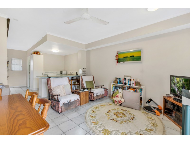 4/38 Springfield Crescent, Manoora QLD 4870