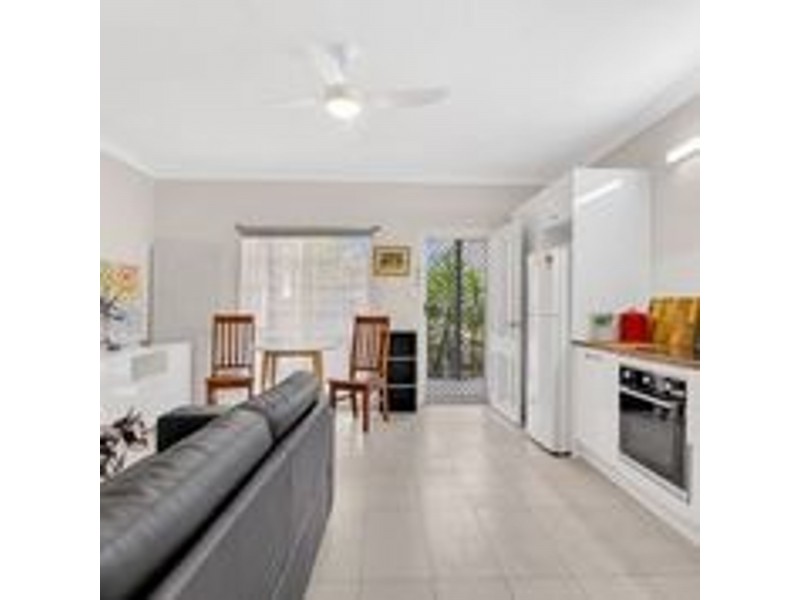 23/87-91 Earl Street, Westcourt QLD 4870