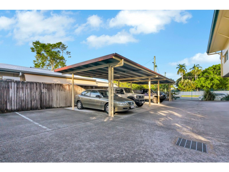 2/32 Little Street, Manunda QLD 4870