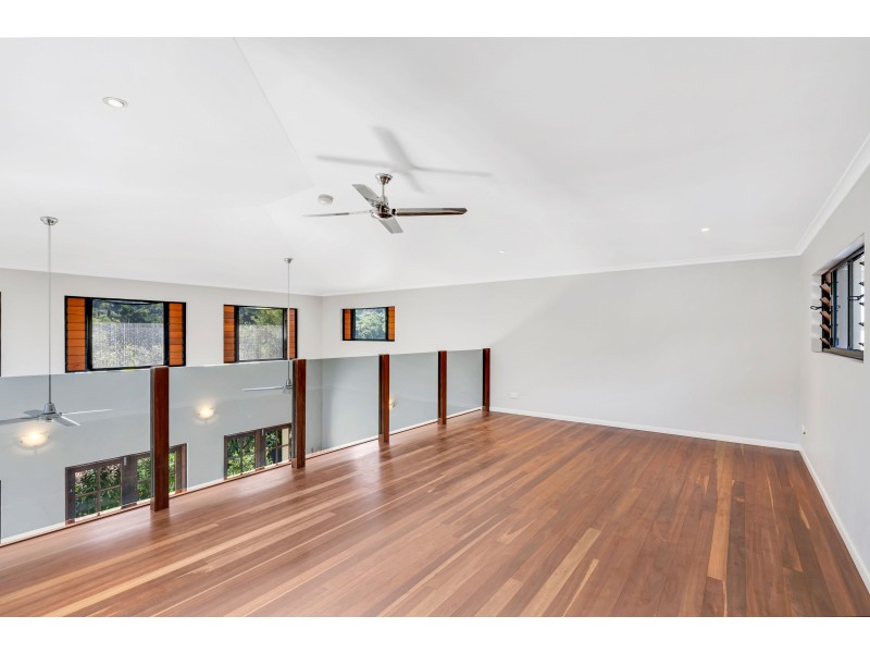 5 Ellie Banning Close, Redlynch QLD 4870