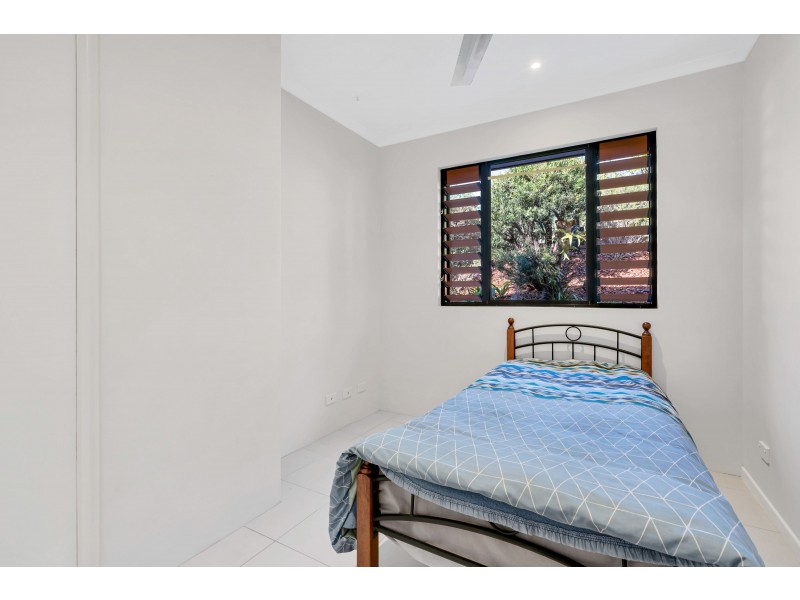 5 Ellie Banning Close, Redlynch QLD 4870