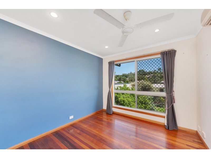 6 Serissa Street, Mooroobool QLD 4870