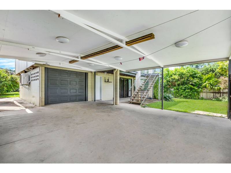 6 Serissa Street, Mooroobool QLD 4870