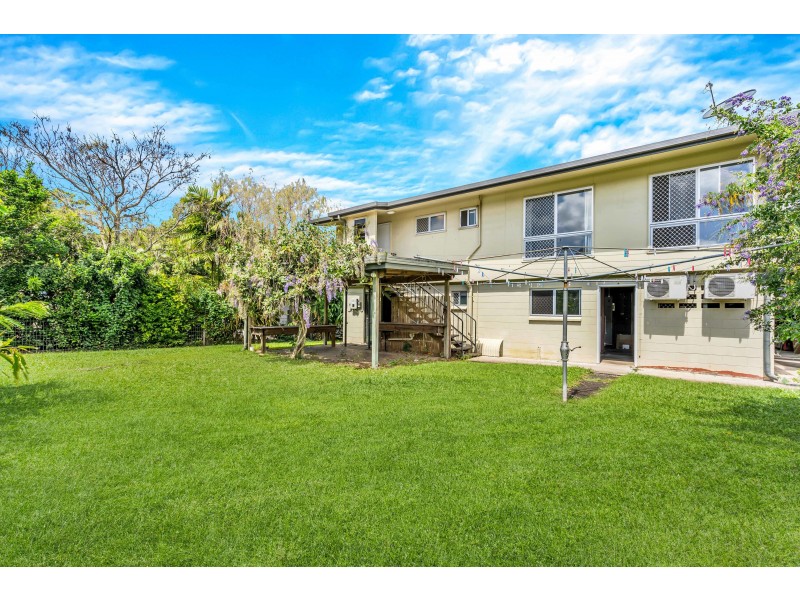 6 Serissa Street, Mooroobool QLD 4870