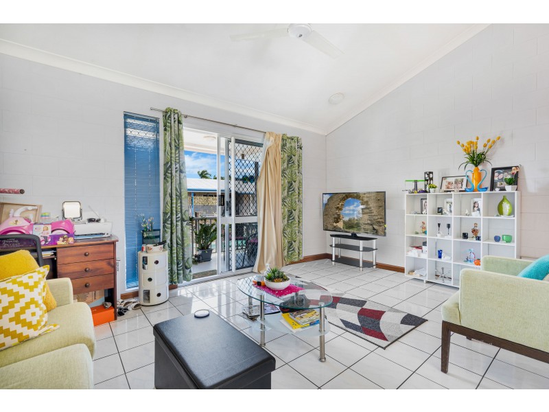 6/73-75 Pease Street, Manoora QLD 4870