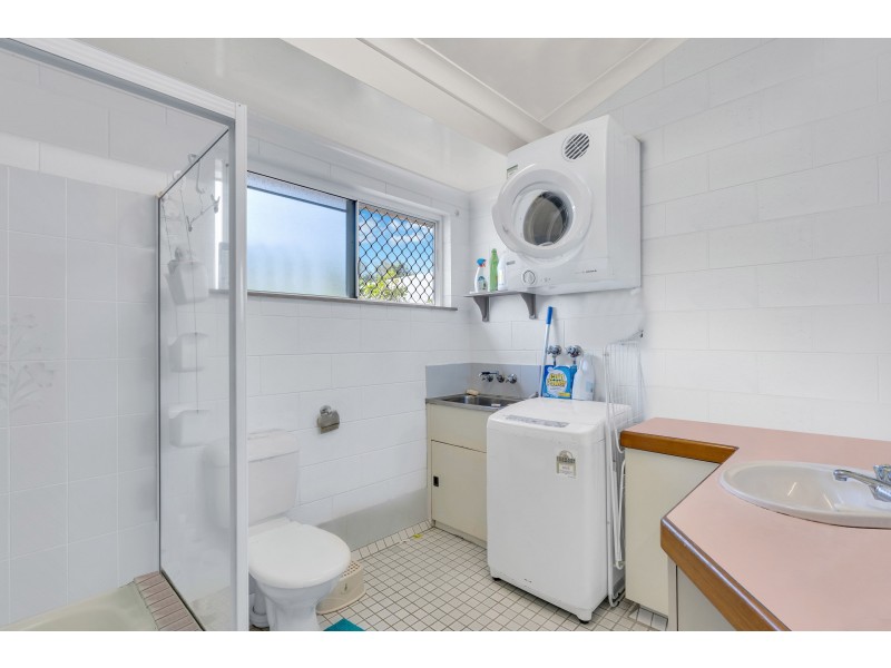 6/73-75 Pease Street, Manoora QLD 4870