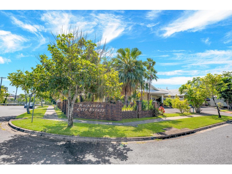 2/362 McCoombe Street, Mooroobool QLD 4870