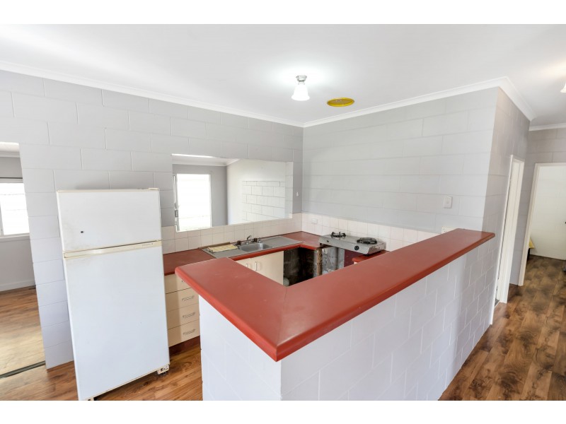 9 Alberta Drive, Woree QLD 4868