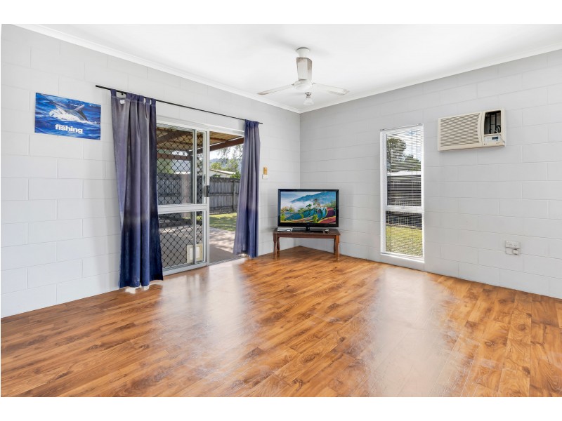 9 Alberta Drive, Woree QLD 4868
