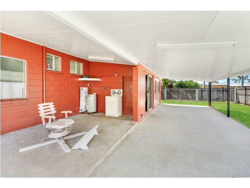 9 Alberta Drive, Woree QLD 4868