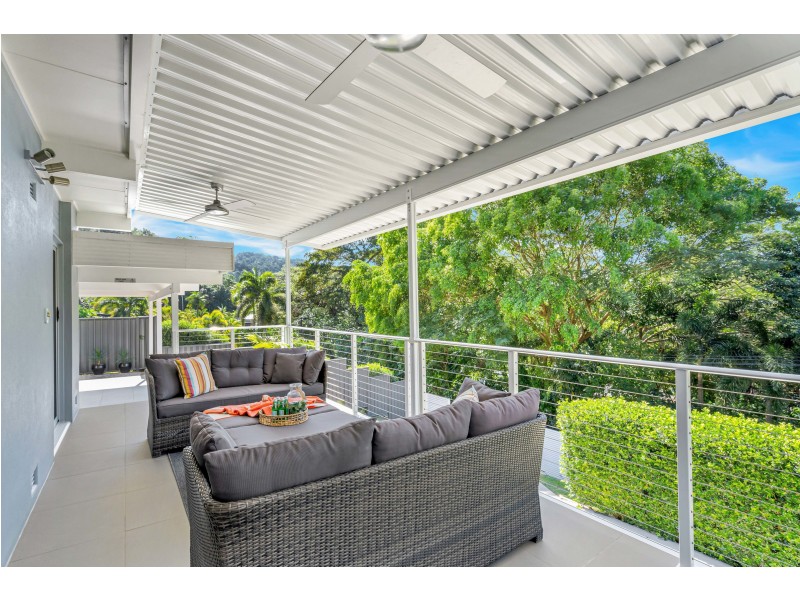 98 Hillview Crescent, Whitfield QLD 4870