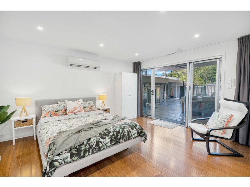 98 Hillview Crescent, Whitfield QLD 4870