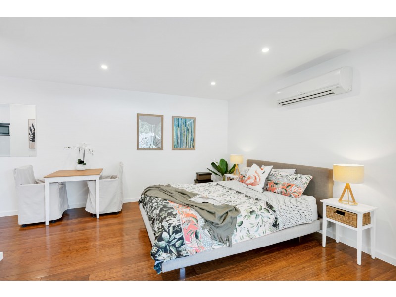 98 Hillview Crescent, Whitfield QLD 4870