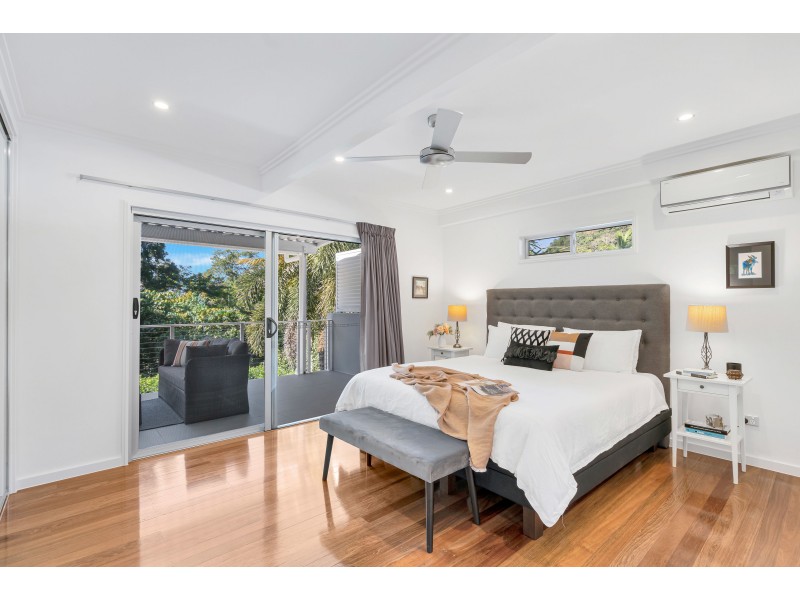 98 Hillview Crescent, Whitfield QLD 4870