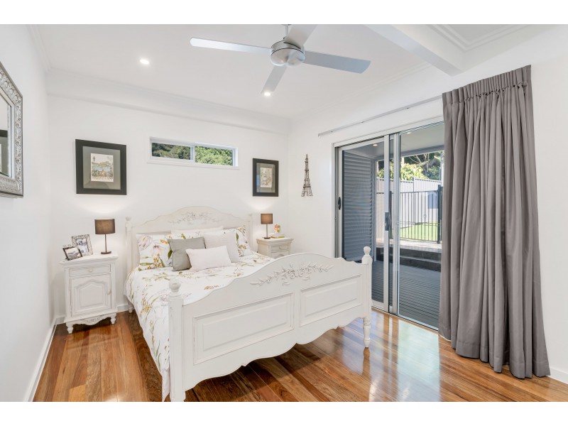 98 Hillview Crescent, Whitfield QLD 4870