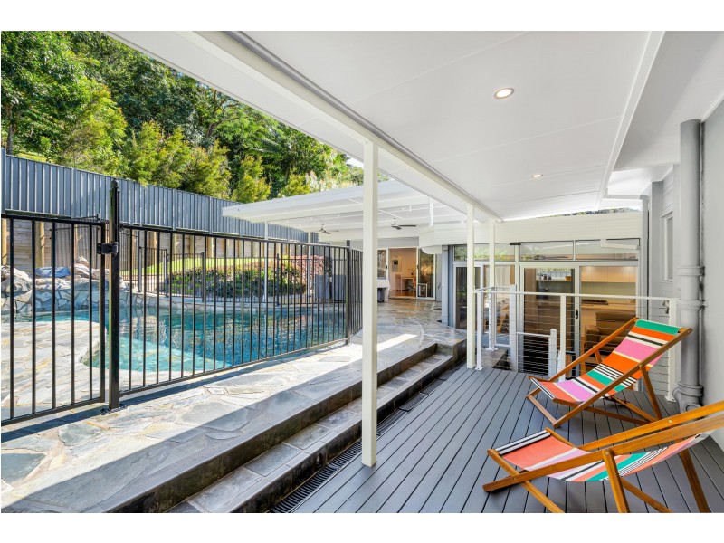 98 Hillview Crescent, Whitfield QLD 4870