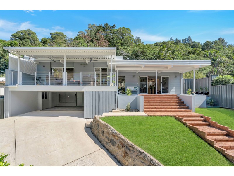 98 Hillview Crescent, Whitfield QLD 4870