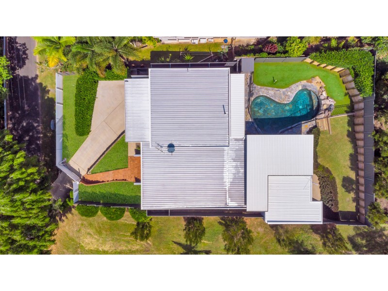 98 Hillview Crescent, Whitfield QLD 4870