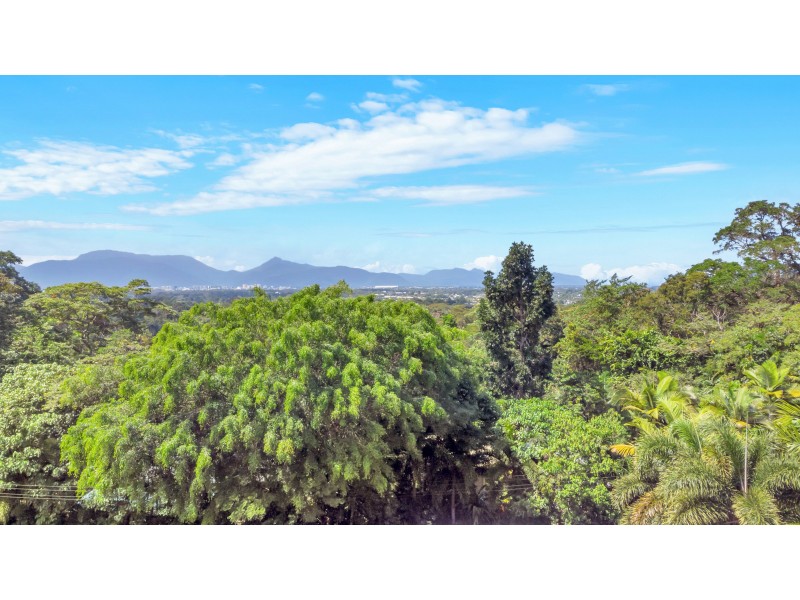 98 Hillview Crescent, Whitfield QLD 4870