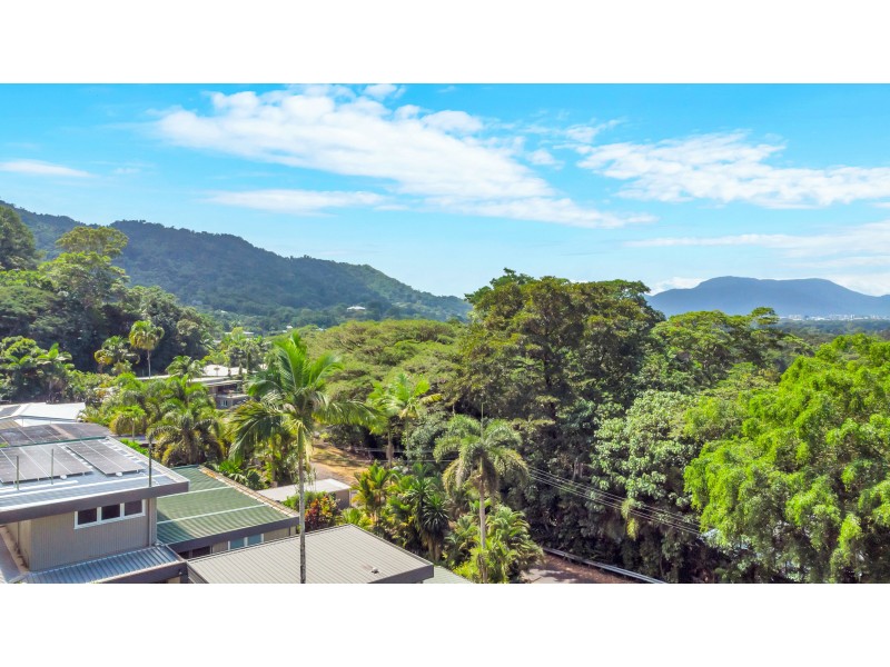 98 Hillview Crescent, Whitfield QLD 4870