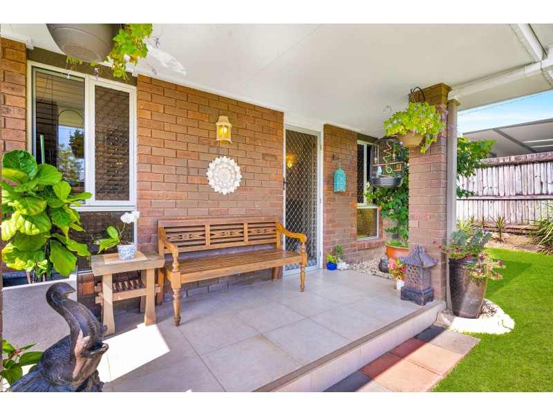 29 Lavender Street, Mooroobool QLD 4870