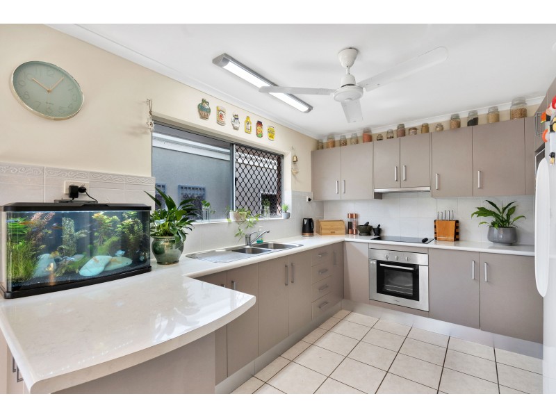 29 Lavender Street, Mooroobool QLD 4870