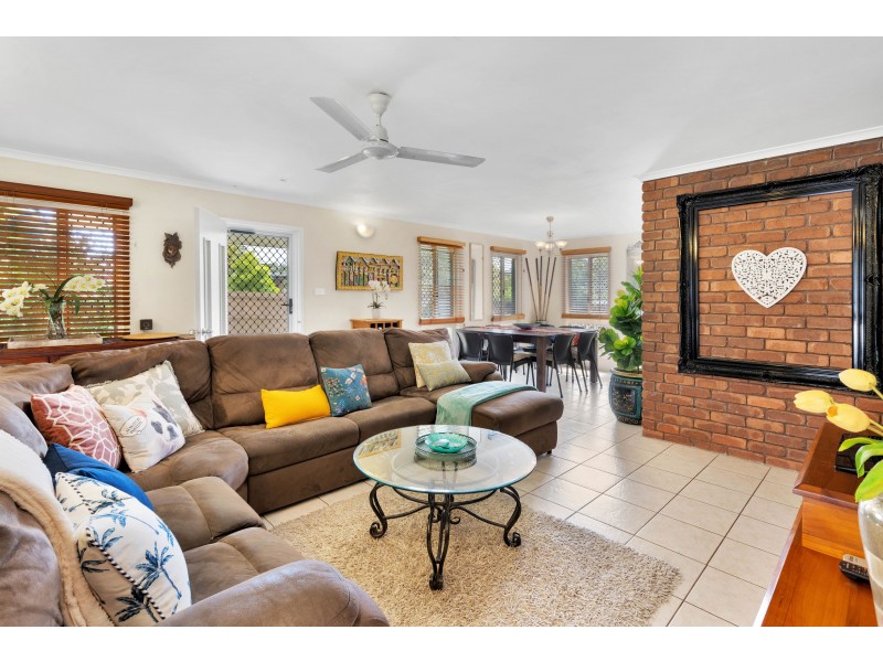 29 Lavender Street, Mooroobool QLD 4870