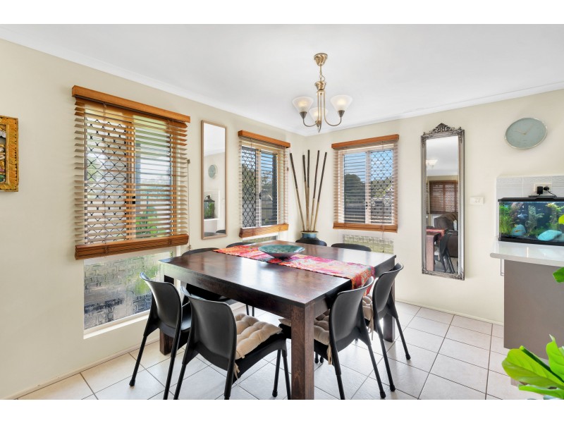 29 Lavender Street, Mooroobool QLD 4870