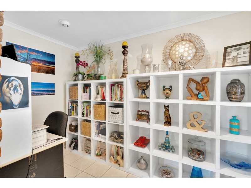 29 Lavender Street, Mooroobool QLD 4870