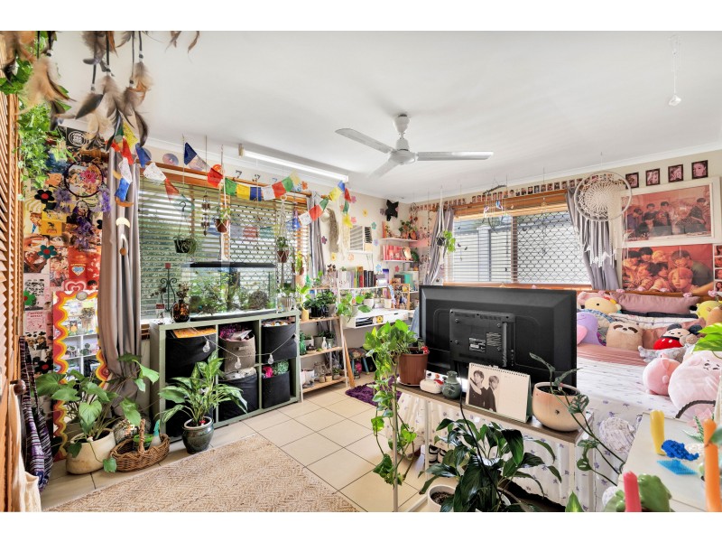 29 Lavender Street, Mooroobool QLD 4870
